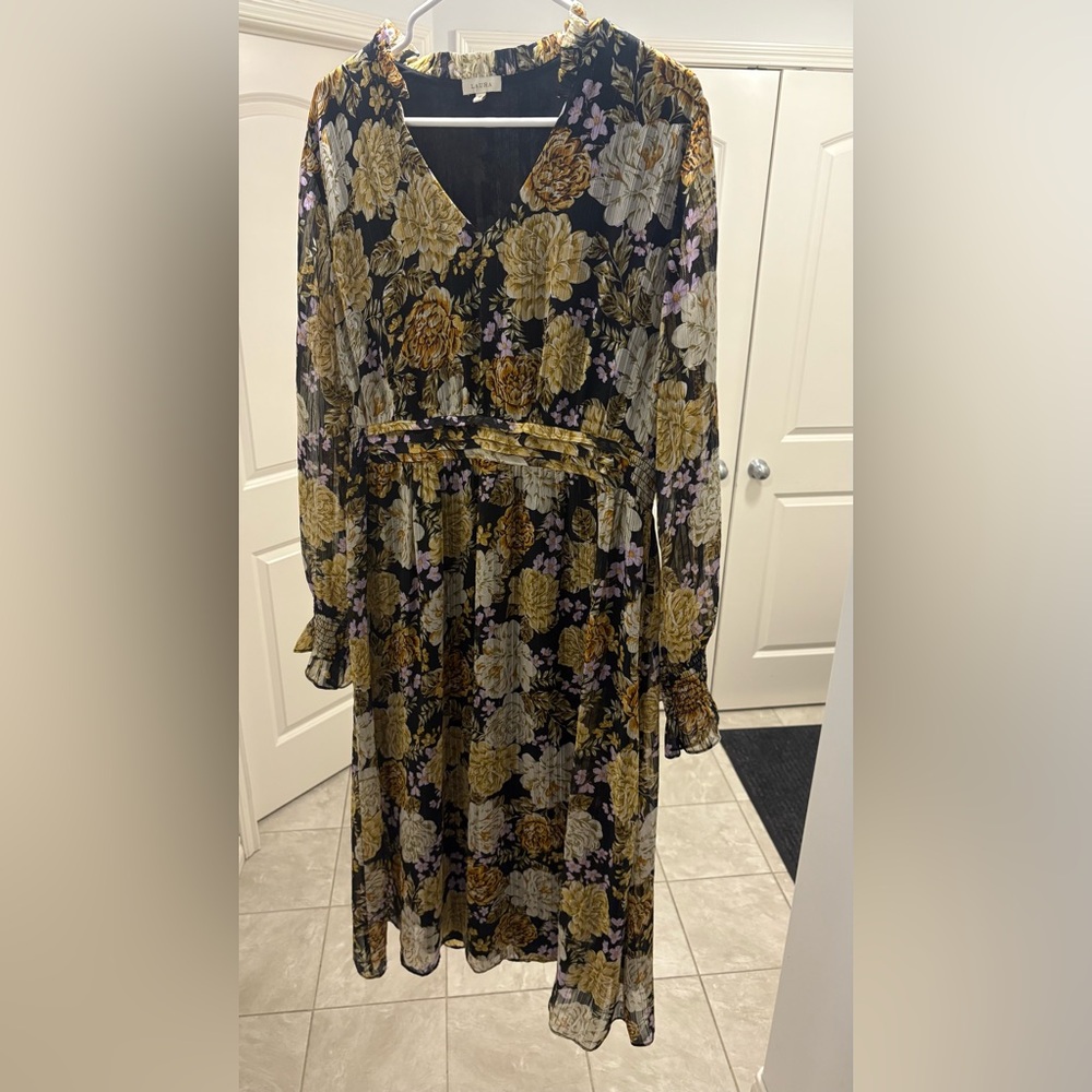 Aura Black and Gold Floral Long Sleeve Dress